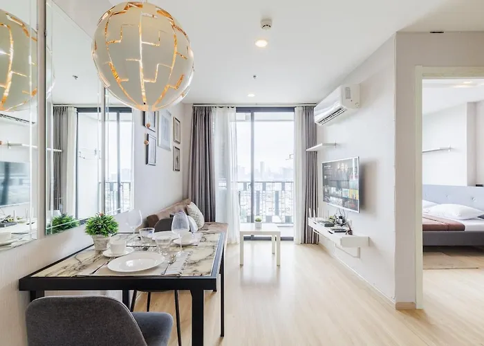 아파트 Luxury Onnute9bts 40sqmt Netflix & Bts& Pool & Gym 2mins To Bts 방콕