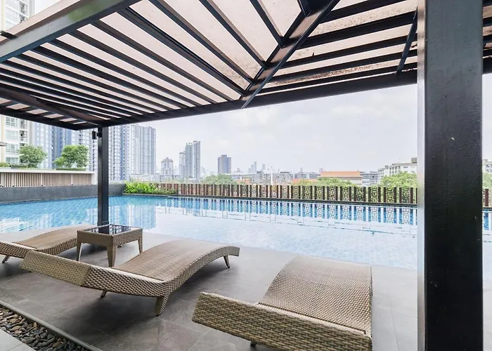 아파트 Luxury Onnute9bts 40sqmt Netflix & Bts& Pool & Gym 2mins To Bts *